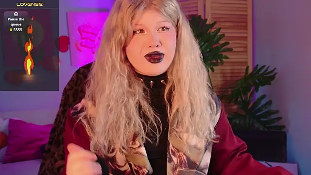 LilithNlsn online show from 04-10-26, 12:16