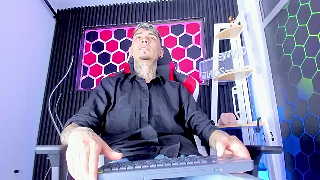 Max Hader  online show from 03-21-26, 08:19