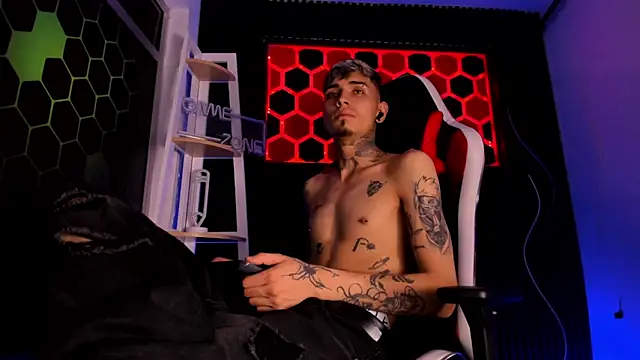 Max Hader  online show from 04-08-26, 03:17