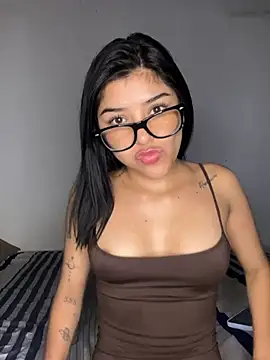 Alexis daviess online show from 07-24-26, 04:10