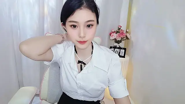 Snapshot of Mia_168 chatting on 07-09-26, 12:48 Mia 168 online show from 07-09-26, 12:48