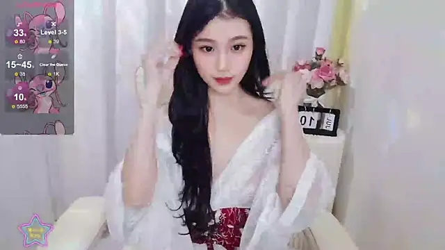 Snapshot of Mia_168 chatting on 07-10-26, 12:37 Mia 168 online show from 07-10-26, 12:37
