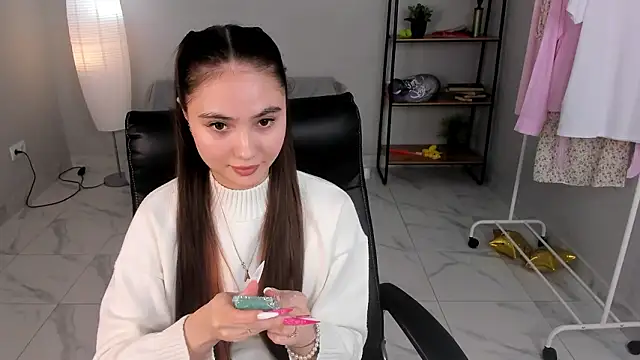 Snapshot of Irine_Forward chatting on 03-19-26, 01:48 Irine Forward online show from 03-19-26, 01:48