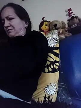 Snapshot of anayss17 chatting on 03-17-26, 04:32 anayss17 online show from 03-17-26, 04:32