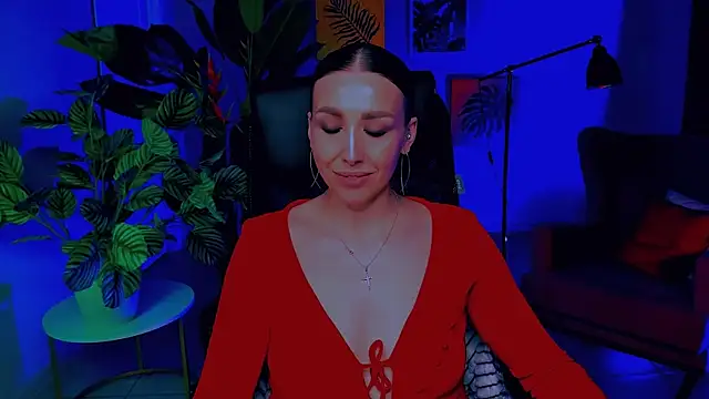 Snapshot of MonicaRiley chatting on 04-10-26, 03:06 MonicaRiley online show from 04-10-26, 03:06