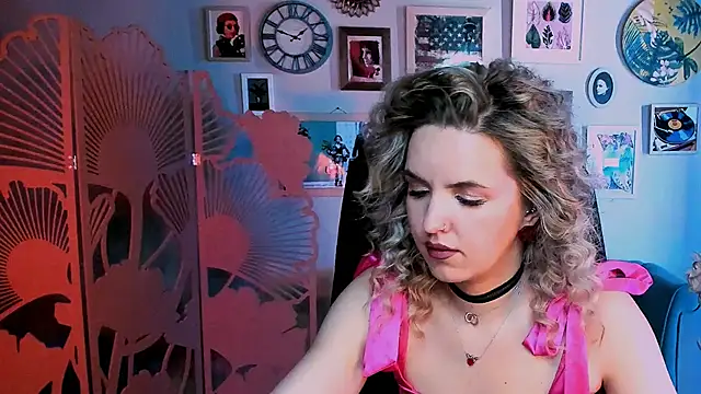 AliceSmite online show from 06-09-26, 01:12
