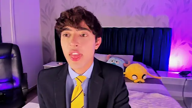 MatthewMoore  online show from 04-07-26, 12:33