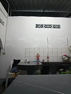 Snapshot of ElJohan5 chatting on 05-22-26, 05:58 ElJohan5 online show from 05-22-26, 05:58