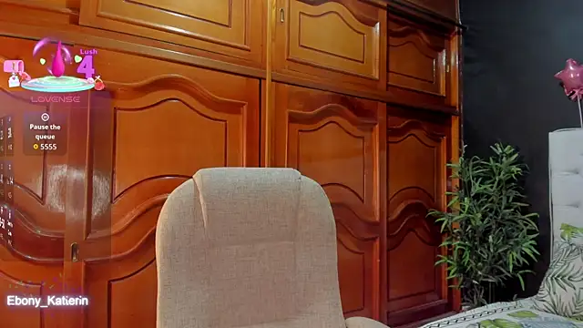 ebony katterin online show from 04-15-26, 11:28
