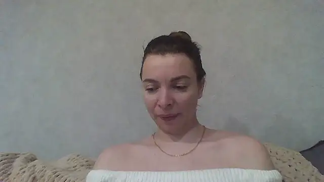 Luna2547 online show from 03-19-26, 06:23