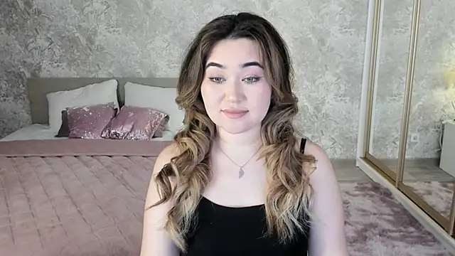 Snapshot of VickyMiners chatting on 03-17-26, 08:12 VickyMiners online show from 03-17-26, 08:12