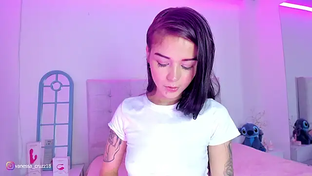 Vanessa cruz 18 online show from 04-06-26, 08:32