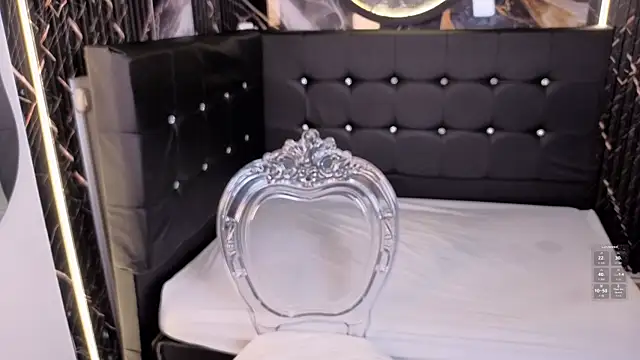 ManuelaVeeleez online show from 06-06-26, 03:44