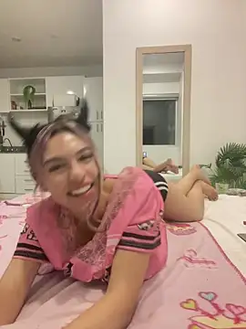 SweetCherry   online show from 06-04-26, 02:06