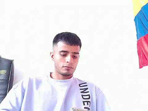 Snapshot of Bad_Boy_Carter69 chatting on 03-21-26, 12:43 Bad Boy Carter69 online show from 03-21-26, 12:43