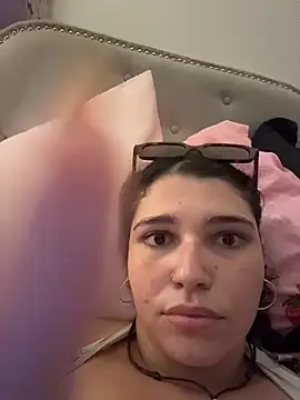 Snapshot of blushbunnyyyy chatting on 03-08-26, 12:19 blushbunnyyyy online show from 03-08-26, 12:19