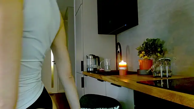 Snapshot of misssweet chatting on 04-29-26, 04:55 misssweet online show from 04-29-26, 04:55