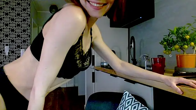 Snapshot of misssweet chatting on 05-08-26, 04:56 misssweet online show from 05-08-26, 04:56