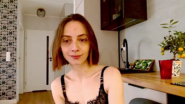 Snapshot of misssweet chatting on 05-19-26, 03:18 misssweet online show from 05-19-26, 03:18