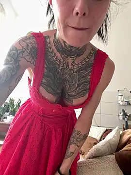 SkinnyLilly online show from 07-28-26, 12:34