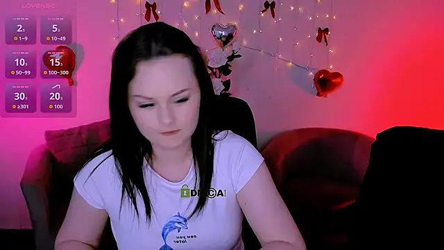 Snapshot of miss_courtney_ chatting on 03-22-26, 01:47 miss courtney online show from 03-22-26, 01:47