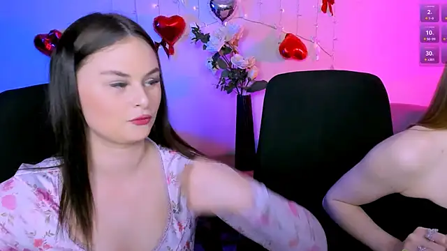 Snapshot of miss_courtney_ chatting on 05-18-26, 11:05 miss courtney online show from 05-18-26, 11:05