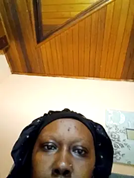 Snapshot of Mbaleehle chatting on 05-17-26, 08:16 Mbaleehle online show from 05-17-26, 08:16