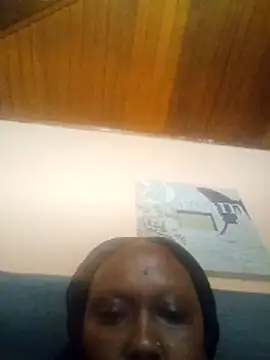 Snapshot of Mbaleehle chatting on 05-21-26, 11:45 Mbaleehle online show from 05-21-26, 11:45
