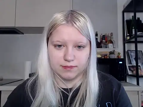 LenaSecret19 online show from 04-15-26, 05:47