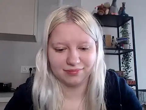 LenaSecret19 online show from 04-17-26, 05:43