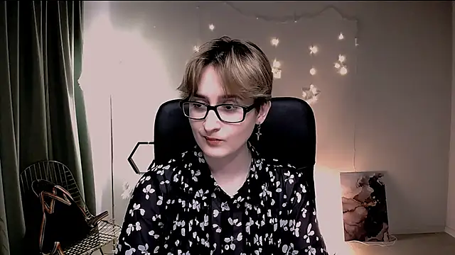 LixeLuna online show from 03-29-26, 06:24