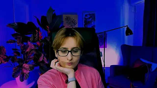 LixeLuna online show from 04-06-26, 06:25