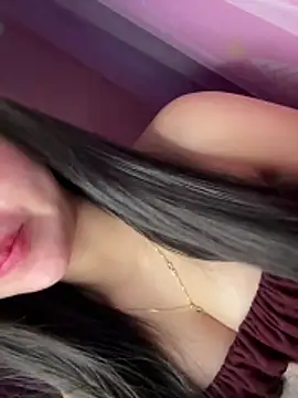 hot-cumplay online show from 03-09-26, 06:01