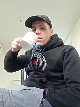 hulllad40 online show from 03-05-26, 10:00