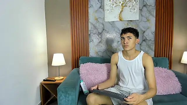 SKYN MAN online show from 04-04-26, 02:54