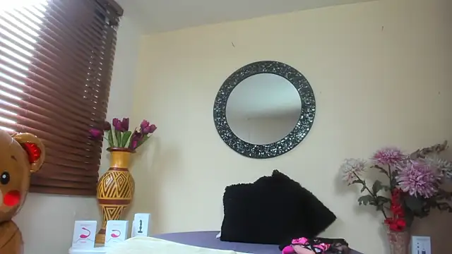 Maye Milf  online show from 04-07-26, 01:00