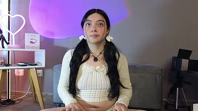 Im Elaris online show from 03-14-26, 04:12