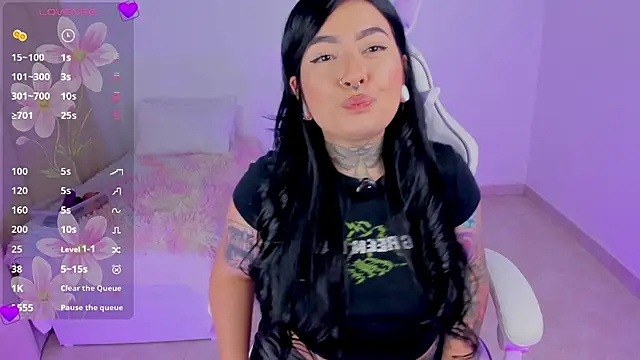 Snapshot of heeyy_kitty chatting on 07-31-26, 10:20 heeyy kitty online show from 07-31-26, 10:20