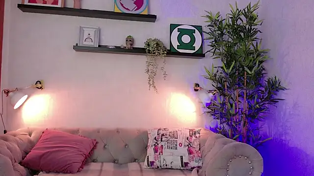 Katalinalee online show from 04-14-26, 08:48