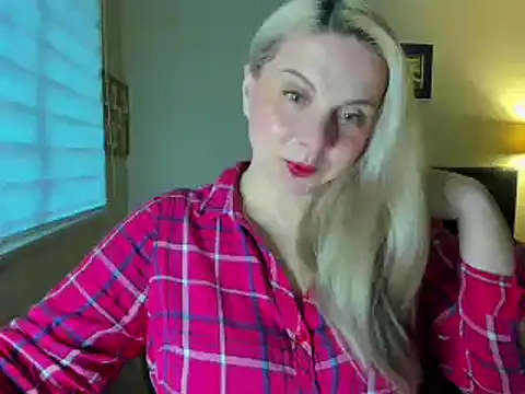 Snapshot of callme_iva chatting on 03-11-26, 11:11 callme iva online show from 03-11-26, 11:11