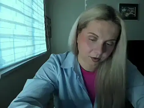 Snapshot of callme_iva chatting on 03-14-26, 12:06 callme iva online show from 03-14-26, 12:06