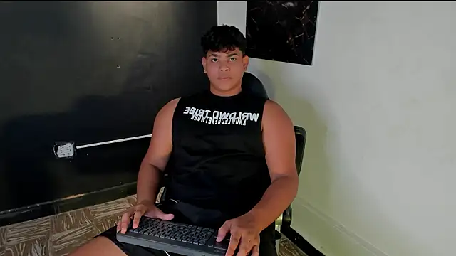 Snapshot of ThiagoVibes_212 chatting on 03-06-26, 09:22 ThiagoVibes 212 online show from 03-06-26, 09:22