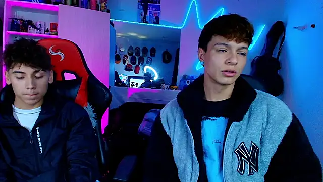 Snapshot of RawDuddes chatting on 03-14-26, 06:52 RawDuddes online show from 03-14-26, 06:52