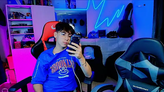 Snapshot of RawDuddes chatting on 03-19-26, 12:14 RawDuddes online show from 03-19-26, 12:14