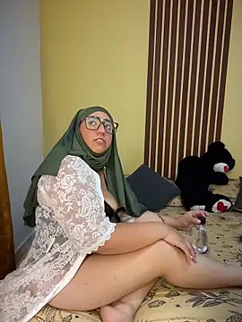 Snapshot of Chandra_Yusef chatting on 03-16-26, 11:42 Chandra Yusef online show from 03-16-26, 11:42