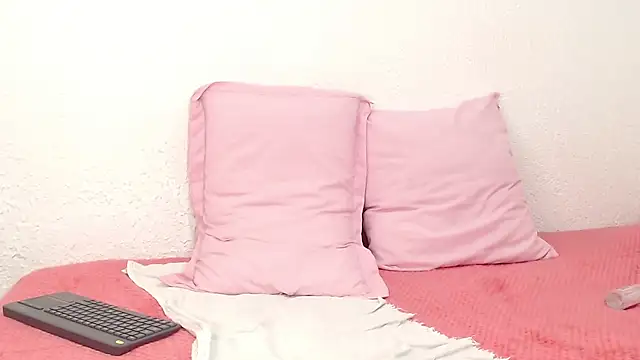 sexxylatinx1 online show from 07-28-26, 08:52