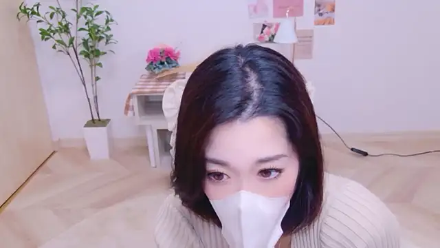YURIKAsan  online show from 05-27-26, 11:40