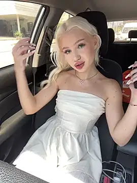 KissAurora  online show from 03-08-26, 05:11