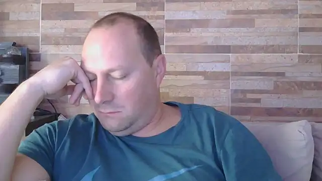 Snapshot of lustonfan chatting on 05-15-26, 12:01 lustonfan online show from 05-15-26, 12:01