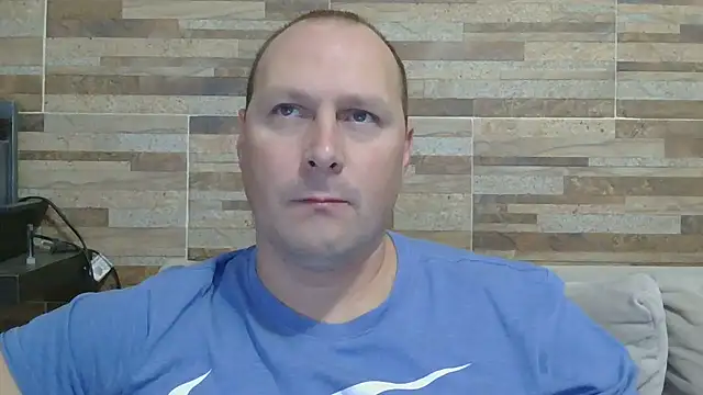 Snapshot of lustonfan chatting on 05-20-26, 12:06 lustonfan online show from 05-20-26, 12:06